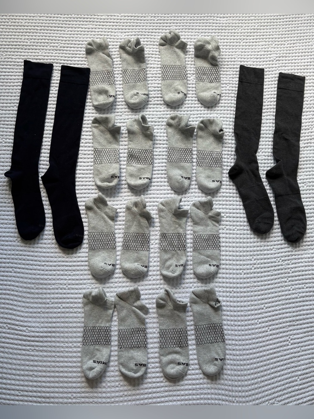 NEW Bombas Men's Sock Bundle - 8 Gray Ankle + 2 Dress Socks - Size XL (13.5-16)